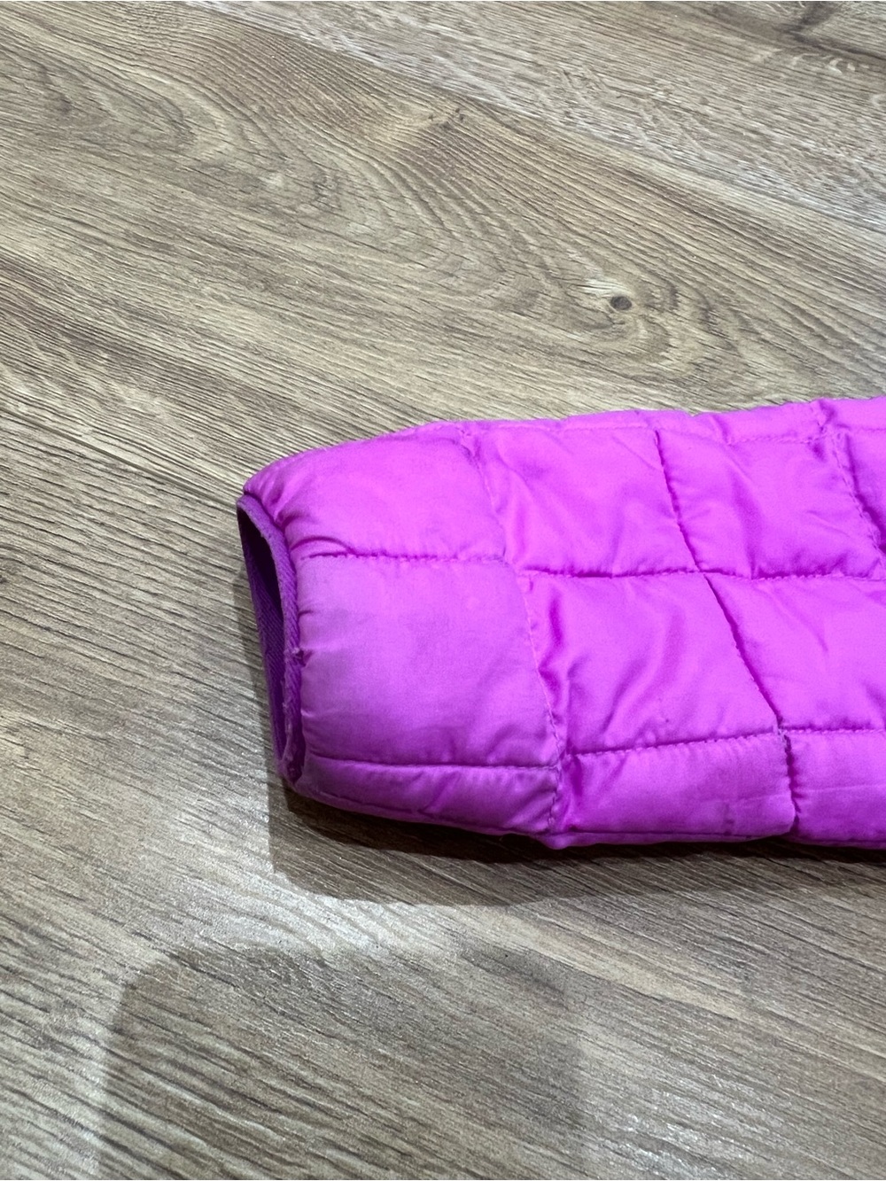 The North Face Girls' Pink Magenta Quilted Hooded Puffer Jacket Youth Size 3 - Picture 10 of 16